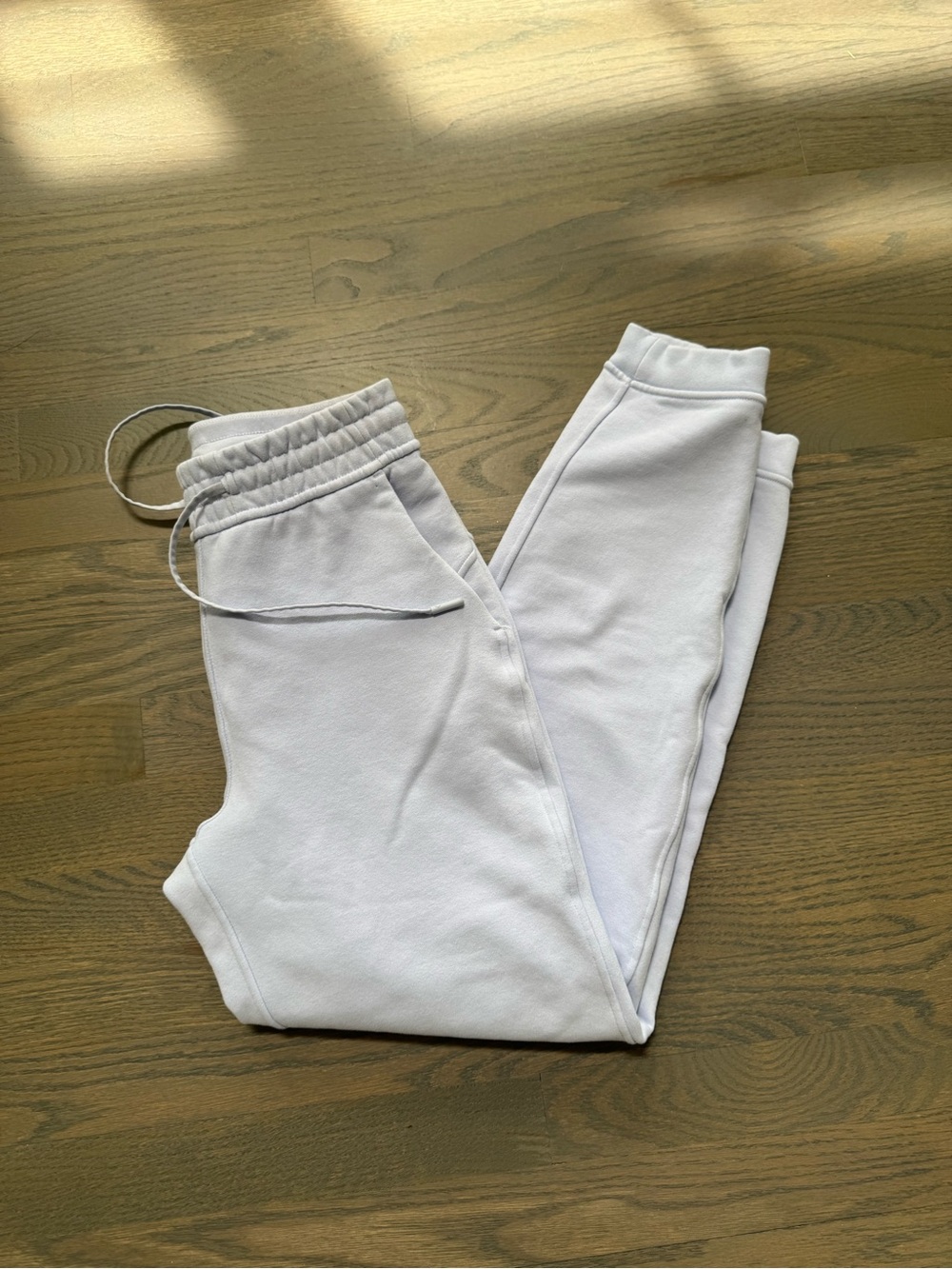 Lululemon baby blue small women’s Fleece Jogger Pants with Drawstring. No inside